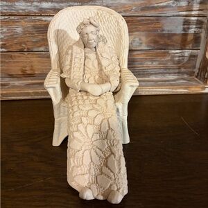 Vintage Style Cream Figurine